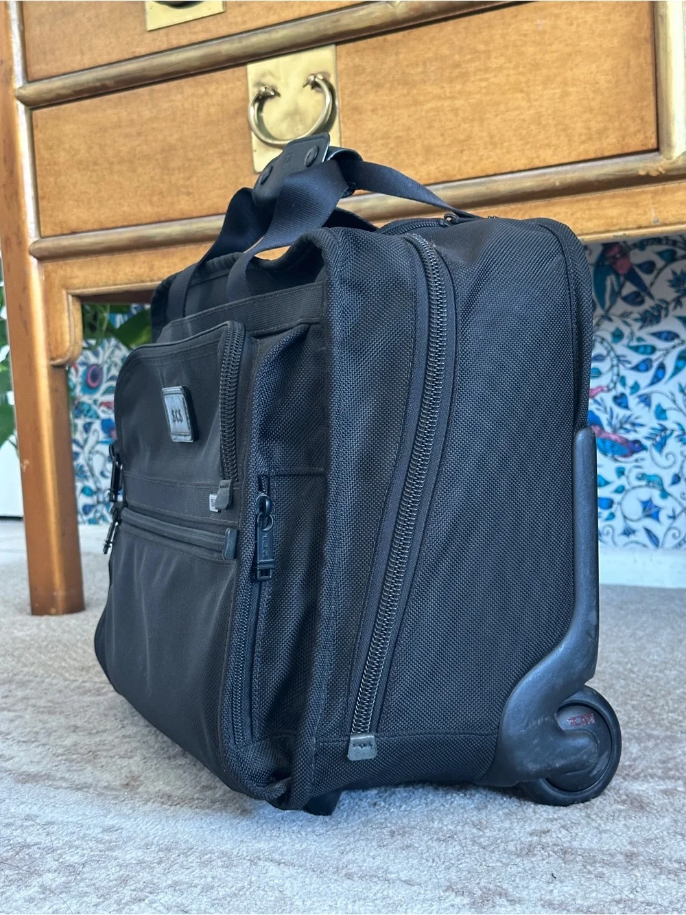 TUMI Alpha 2 two Wheeled Laptop Briefcase – Excellent Condition